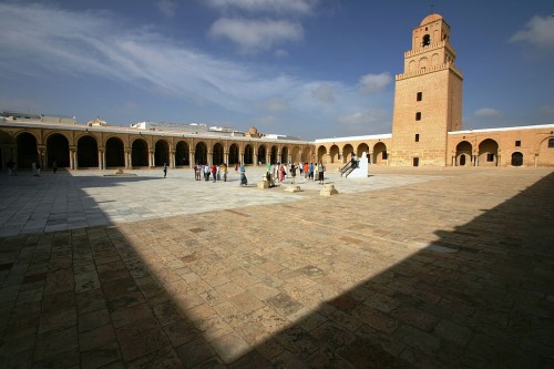 1024px-Great_Mosque_of_Kairouan,_courtyard