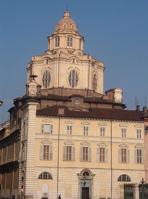 640px-Chiesa_di_San_Lorenzo_Torino