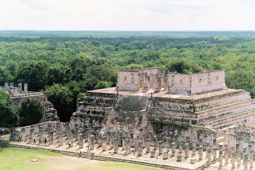 1024px-Temple_of_the_warriors_chichen_itza