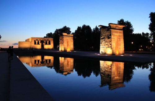 1024px-Temple_of_Debod_at_evening